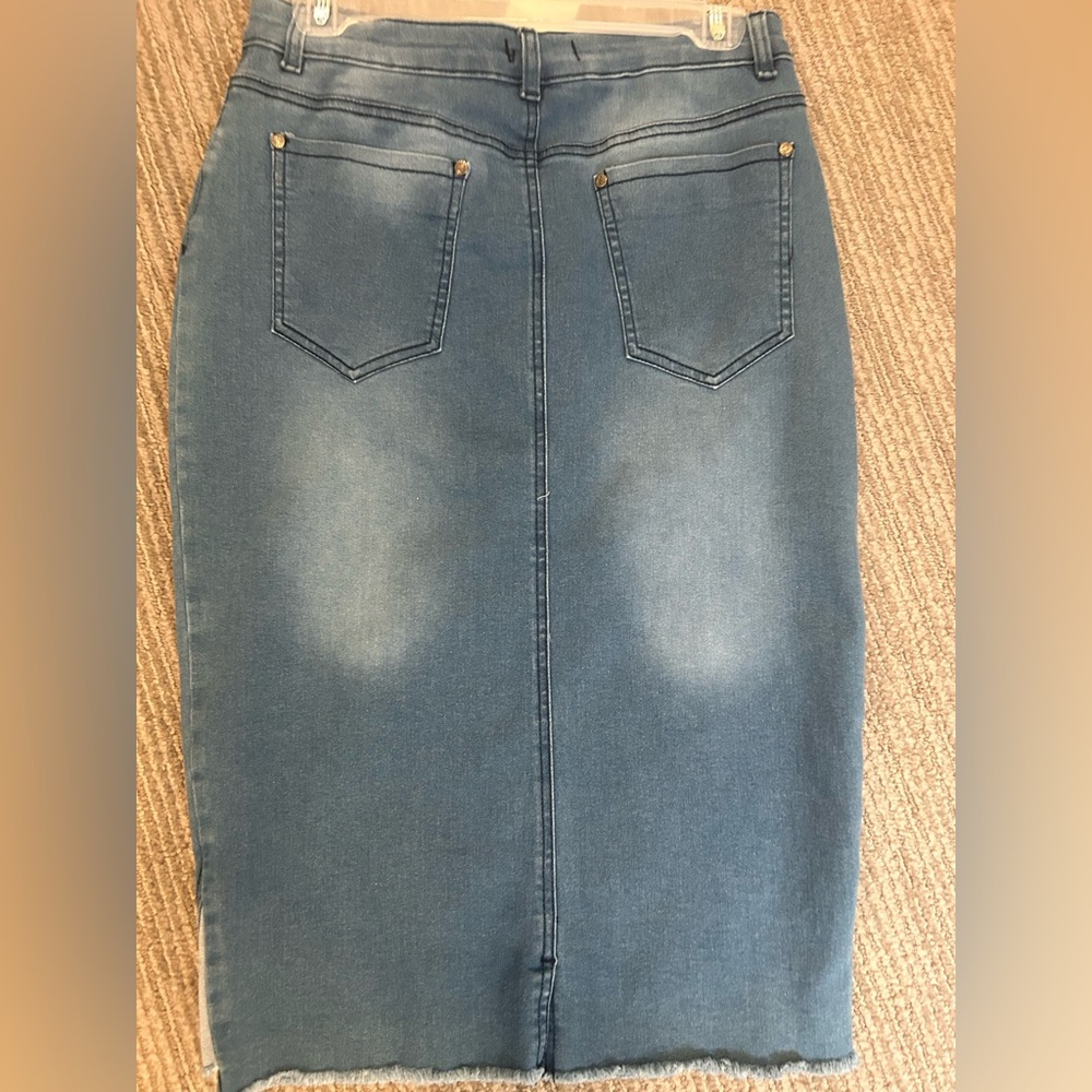 NWT Women Jean Skirt - Picture 3 of 4